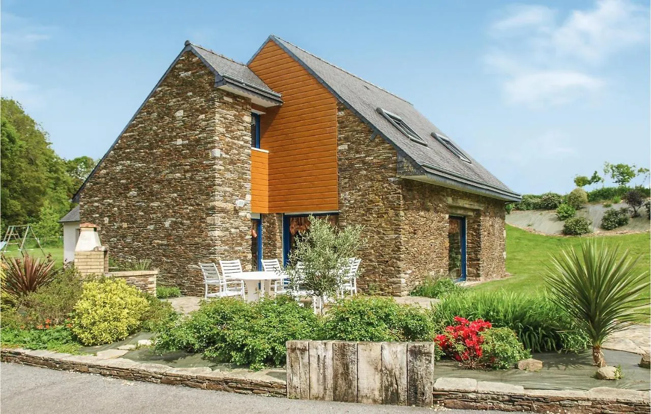 Amazing Home In St Martin Des Pres With Kitchen La Ville Morvan