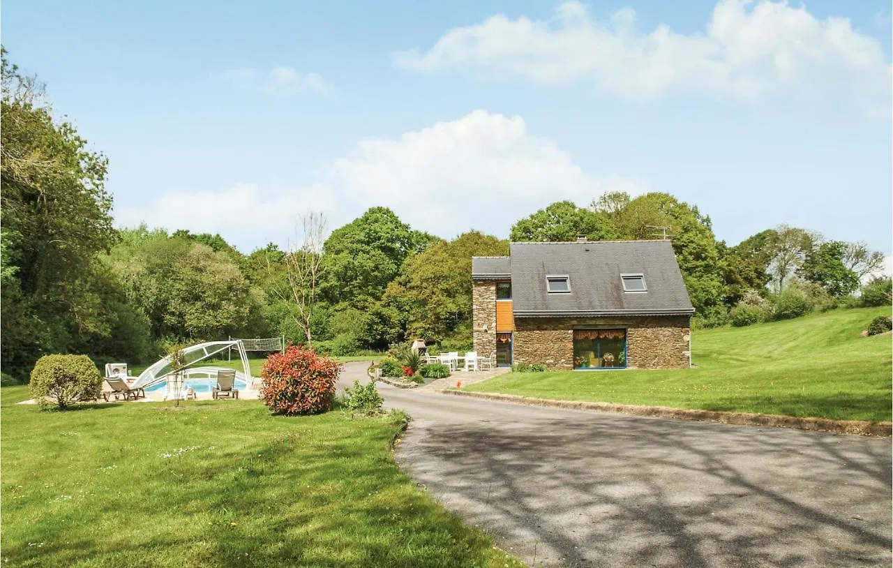 Holiday home Amazing Home In St Martin Des Pres With Kitchen La Ville Morvan