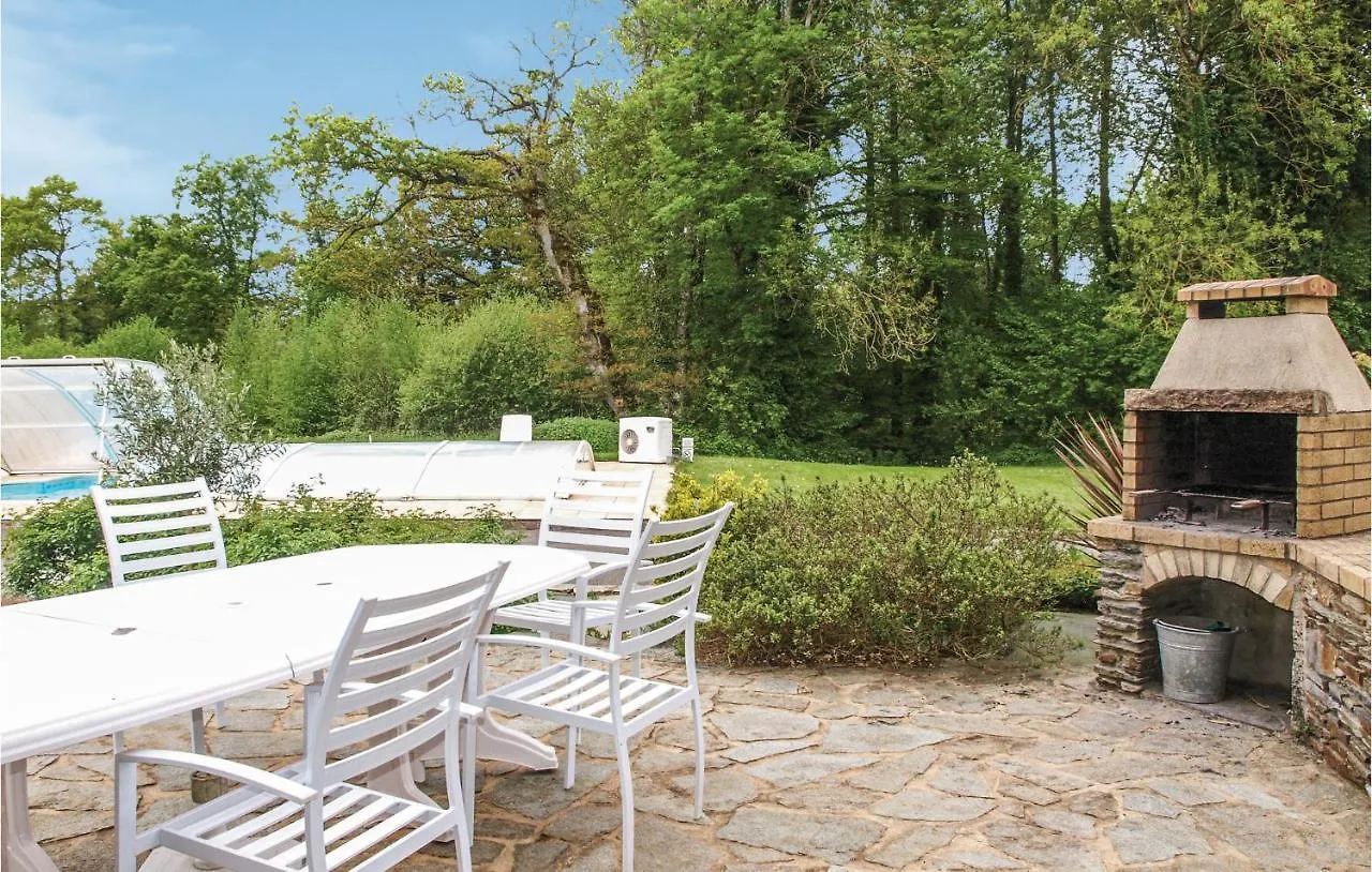 Amazing Home In St Martin Des Pres With Kitchen La Ville Morvan Holiday home